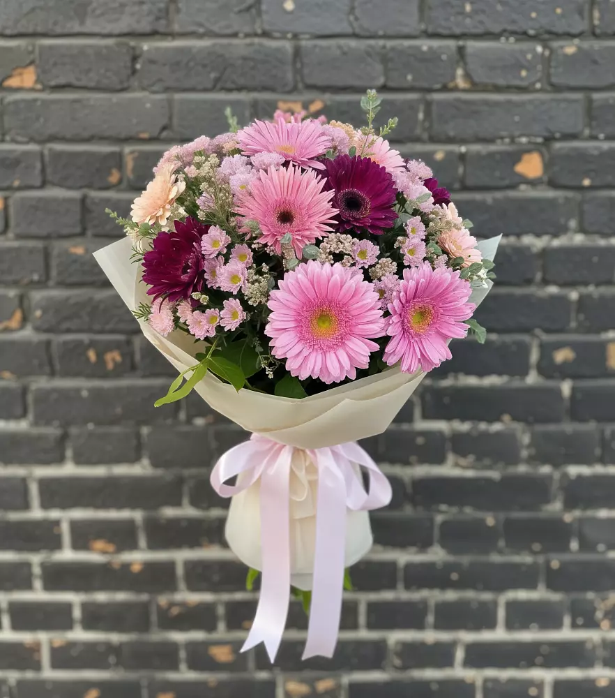 Букет цветов из: Герберы и Хризантемы в Тогуре
