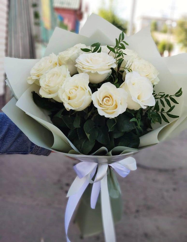 Букет Белые розы Проуд в Тогуре