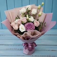 Букет цветов из:  Розы и Лизиантусы в Тогуре