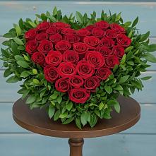 Цветочная композиция из Розы в виде сердца в Тогуре