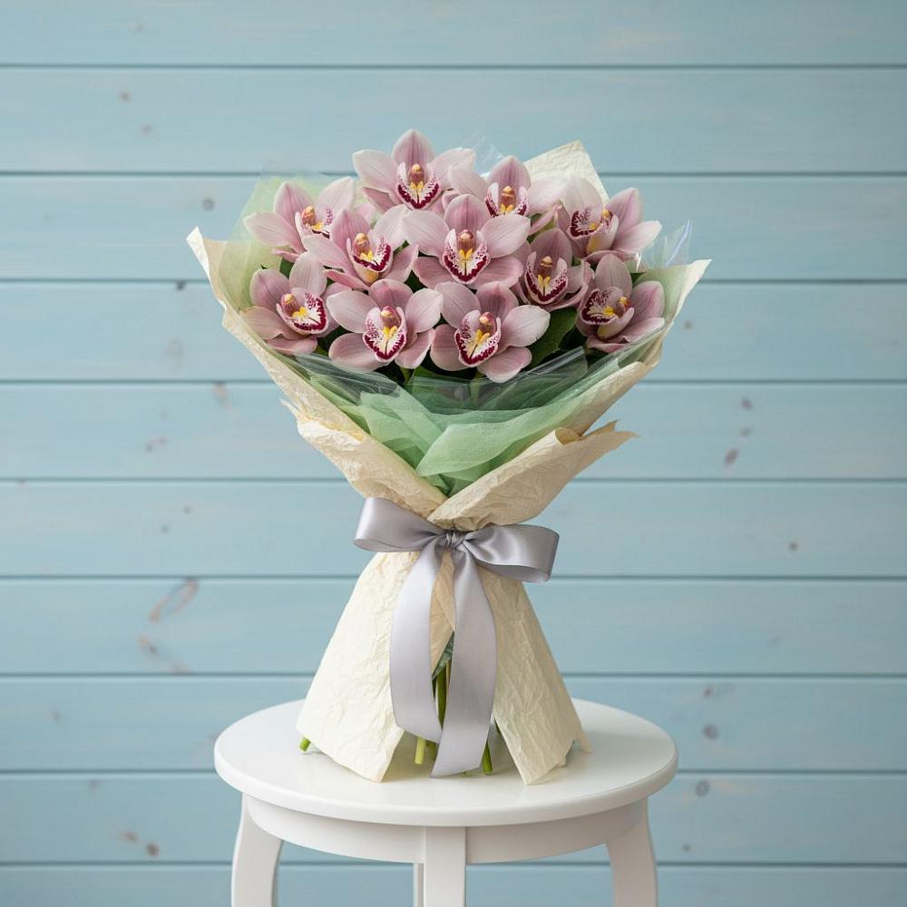 Букет цветов из: Орхидеи и Розы в Тогуре