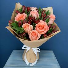 Букет цветов из:  Розы и Альстромерии в Тогуре