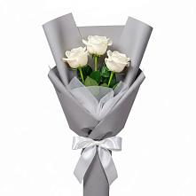 Букет 3 белые розы в Тогуре