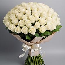 Букет 101 беля роза Белоснежка в Тогуре
