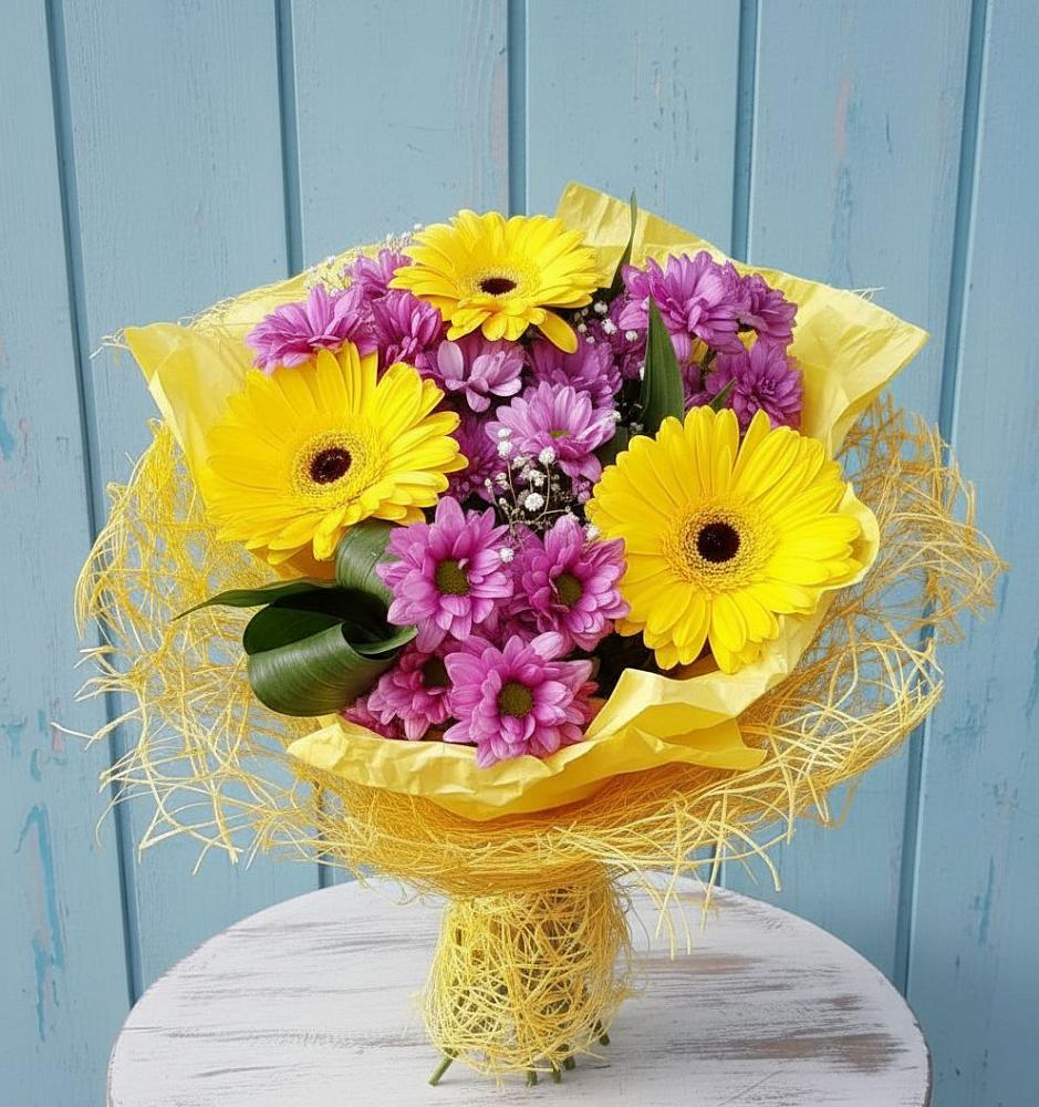 Букет цветов из: Хризантемы и Герберы в Тогуре
