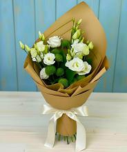 Букет цветов из:  Хризантемы и Лизиантусы в Тогуре