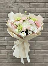 Букет цветов из:  Гвоздики, Розы, Лизиантусы и Хризантемы в Тогуре