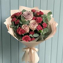 Букет цветов из:  Гвоздики и Розы в Тогуре