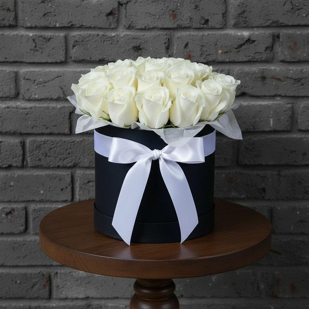 Цветочная композиция из Розы в шляпной коробке в Тогуре