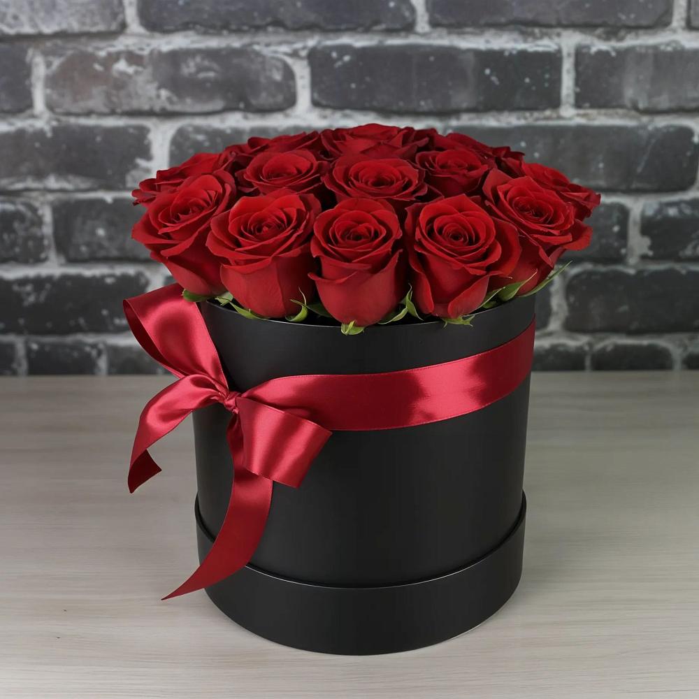 Цветочная композиция из Розы в шляпной коробке в Тогуре