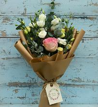 Букет цветов из:  Розы и Лизиантусы в Тогуре
